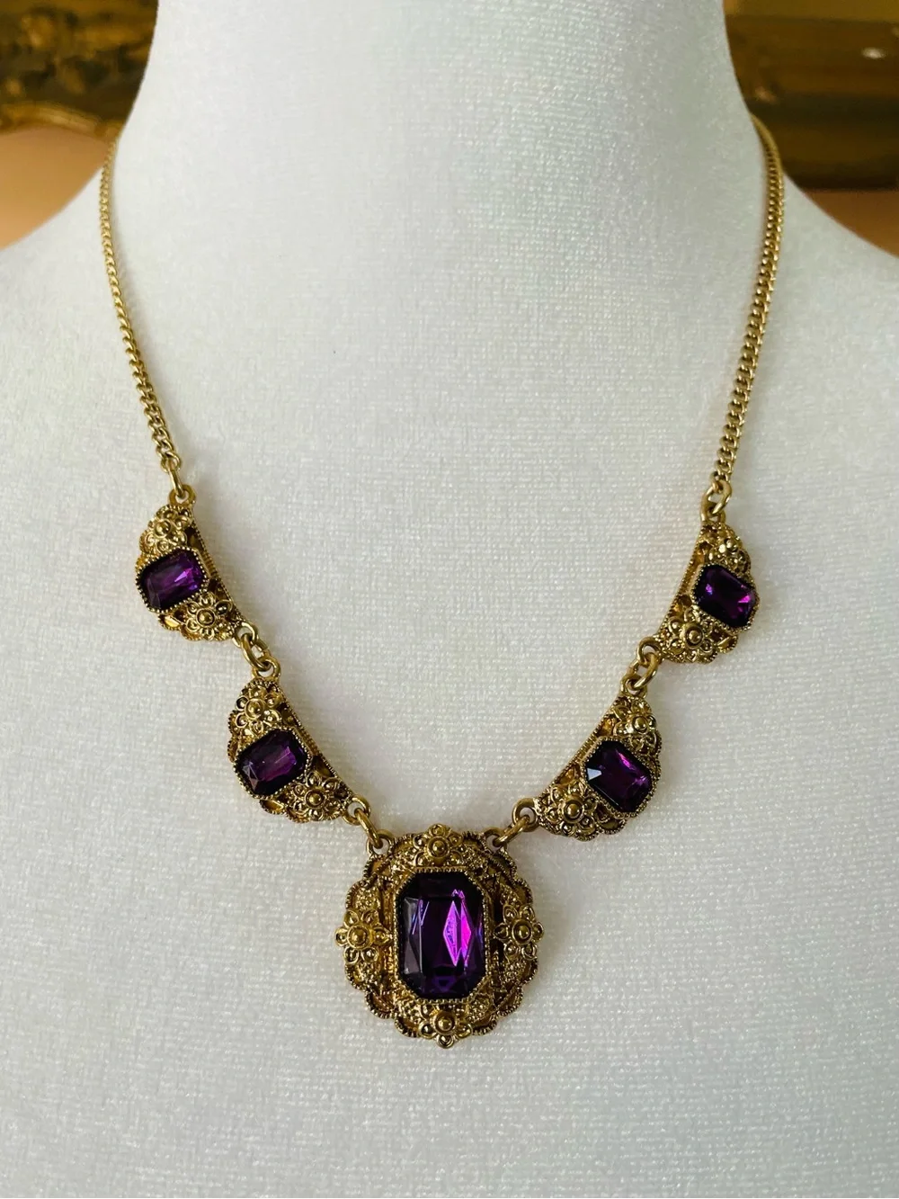 Gorgeous Gold-Tone Necklace with Purple Glass Stones Antique Look Necklace